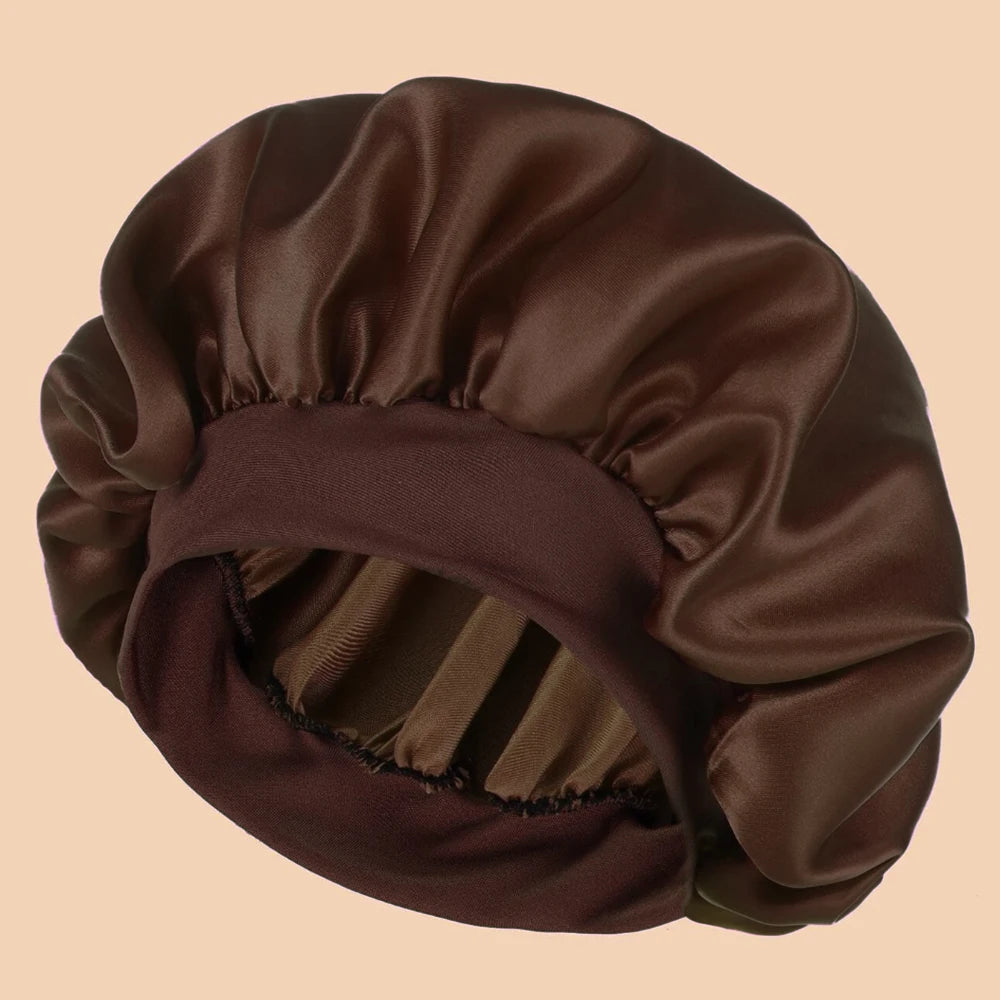Satin Wide-Brim Shower Bonnet
قبعة استحمام ساتان واسعة